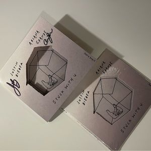SIGNED Ariana Grande and Justin Bieber Stuck with you CD